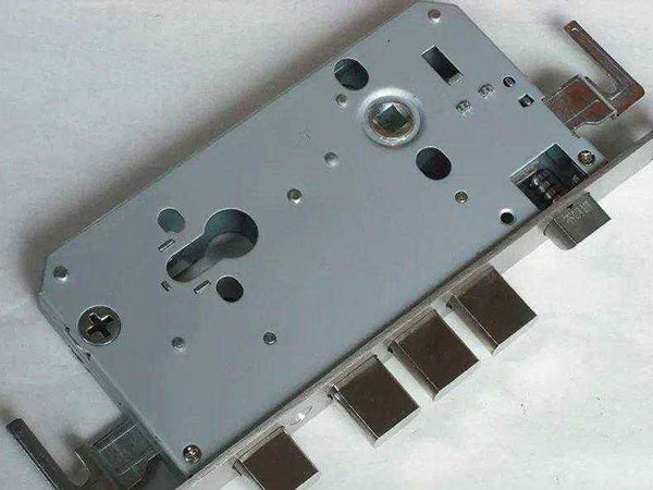 鹰潭24小时上门开锁公司